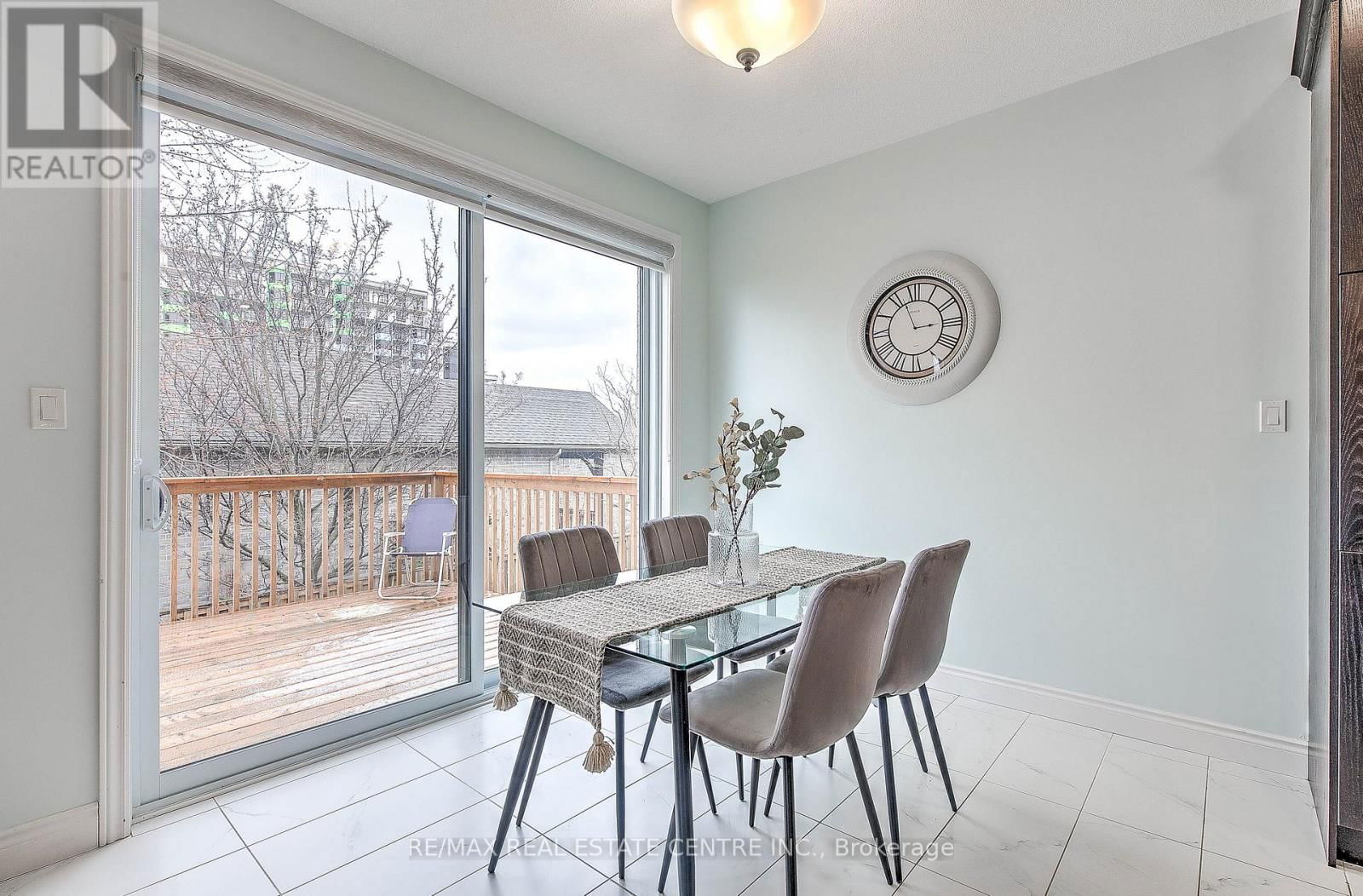 1600 NOAH BEND Image 19