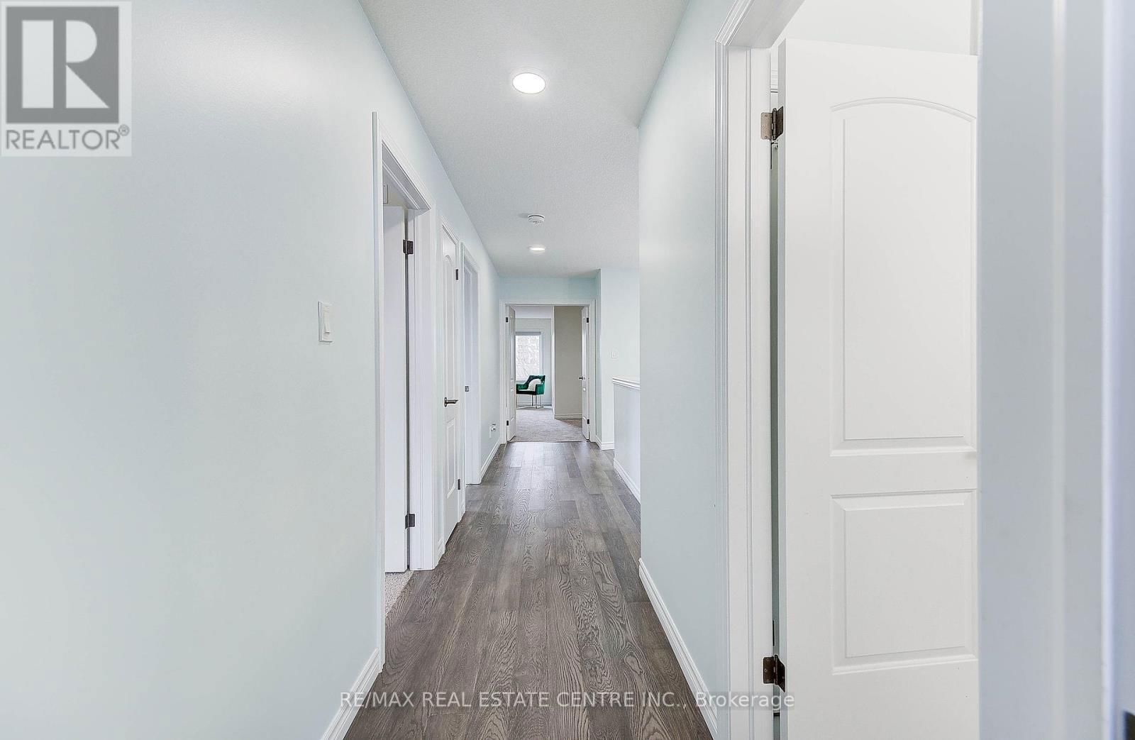 1600 NOAH BEND Image 25