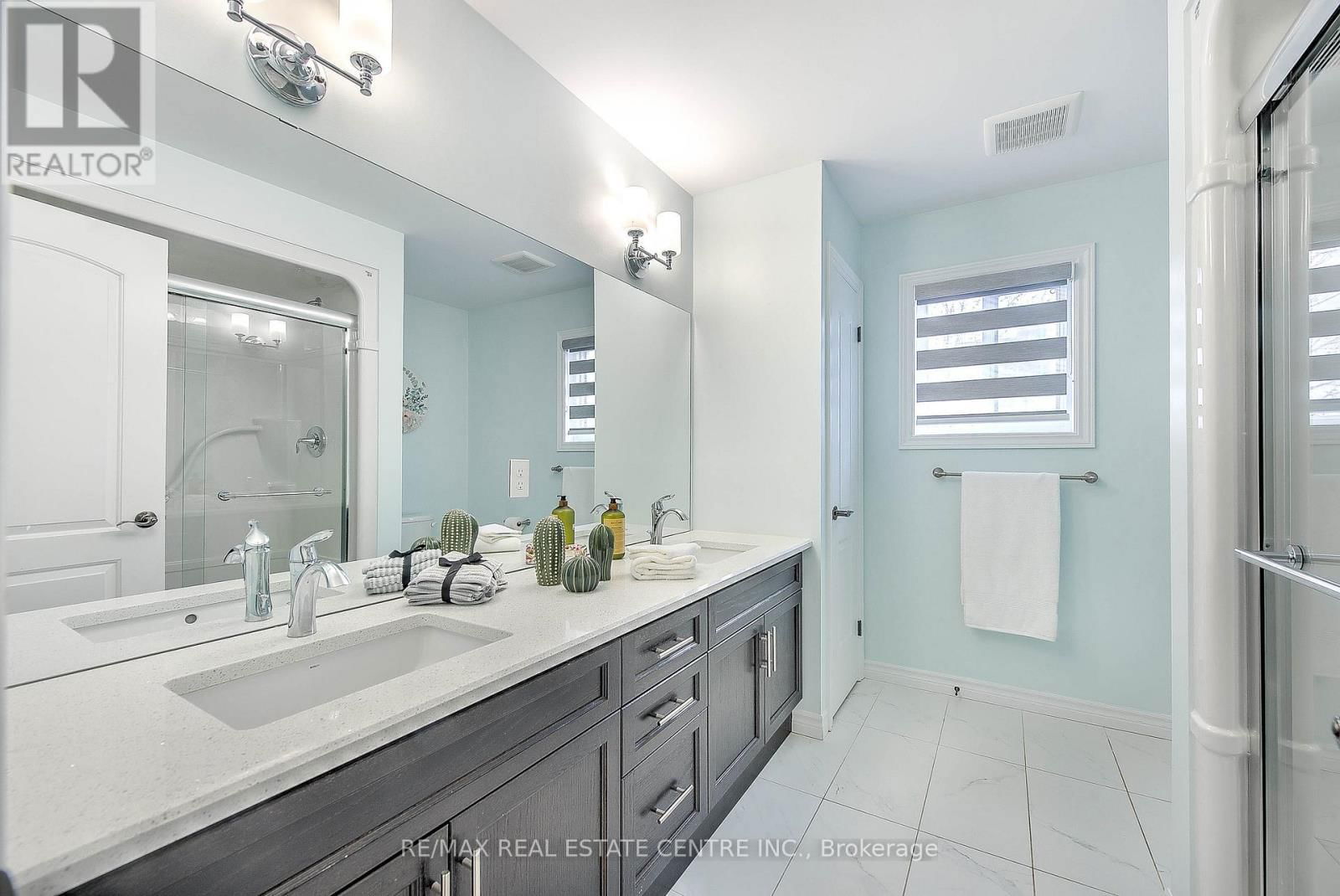 1600 NOAH BEND Image 28