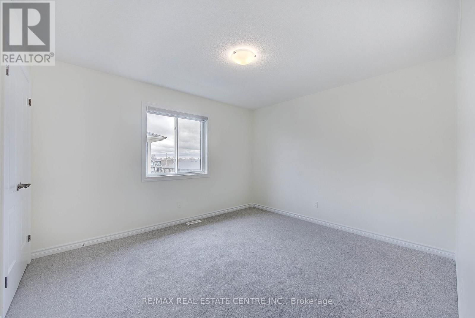 1600 NOAH BEND Image 32