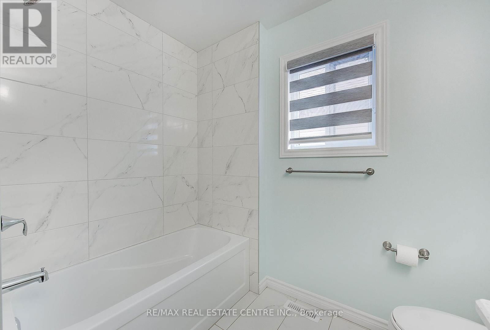 1600 NOAH BEND Image 36