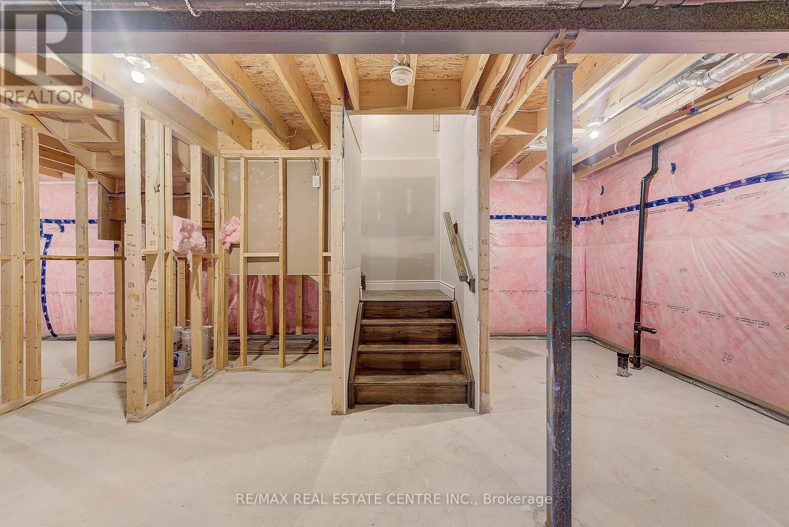 1600 NOAH BEND Image 38