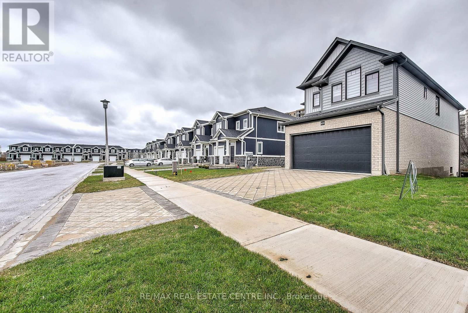 1600 NOAH BEND Image 4