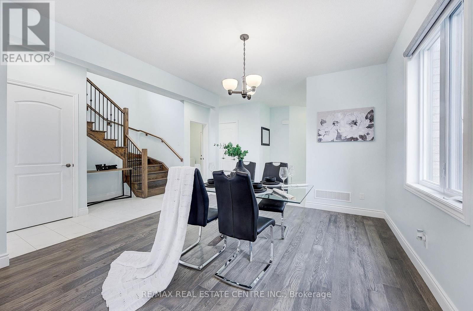 1600 NOAH BEND Image 9