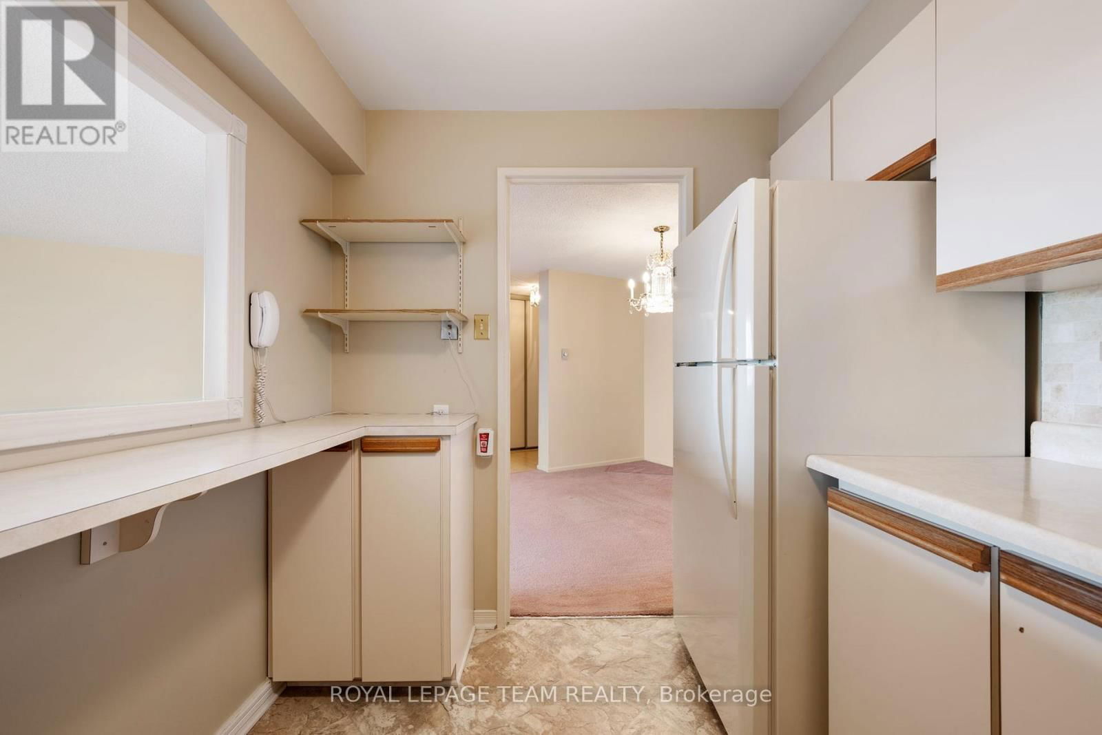 1101 - 1081 AMBLESIDE DRIVE Image 10
