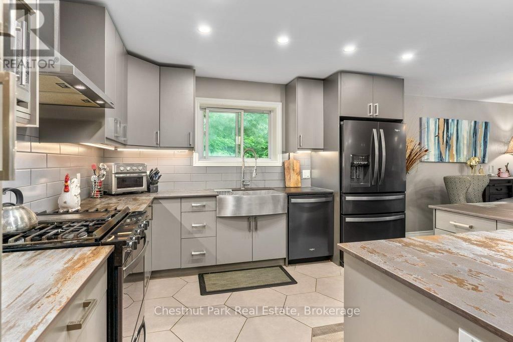 256 WOODLAND DRIVE Image 11