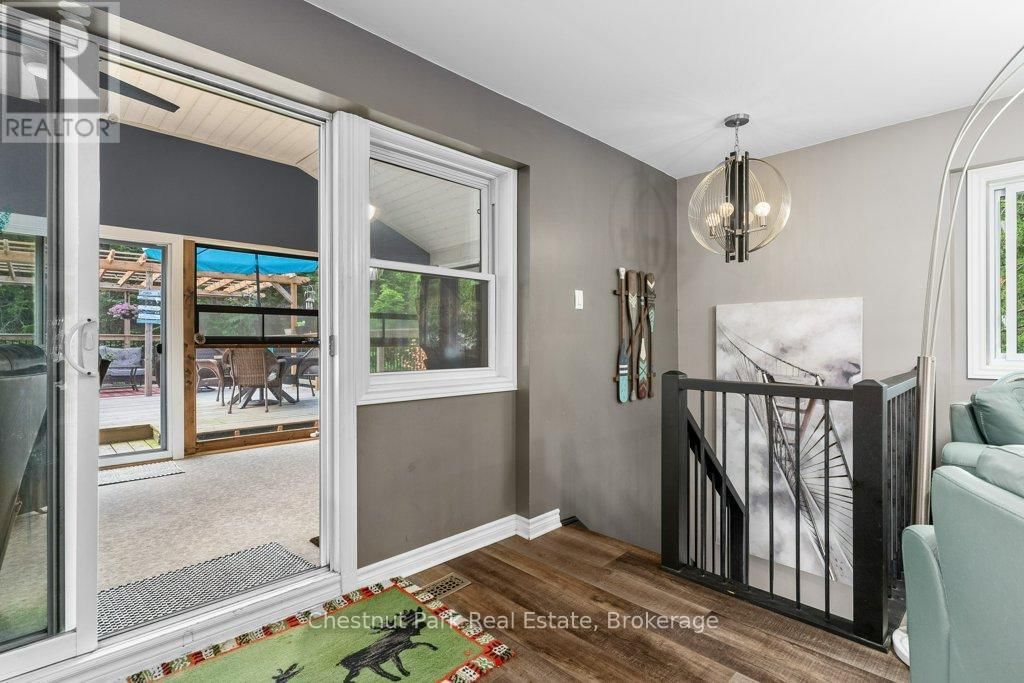 256 WOODLAND DRIVE Image 17