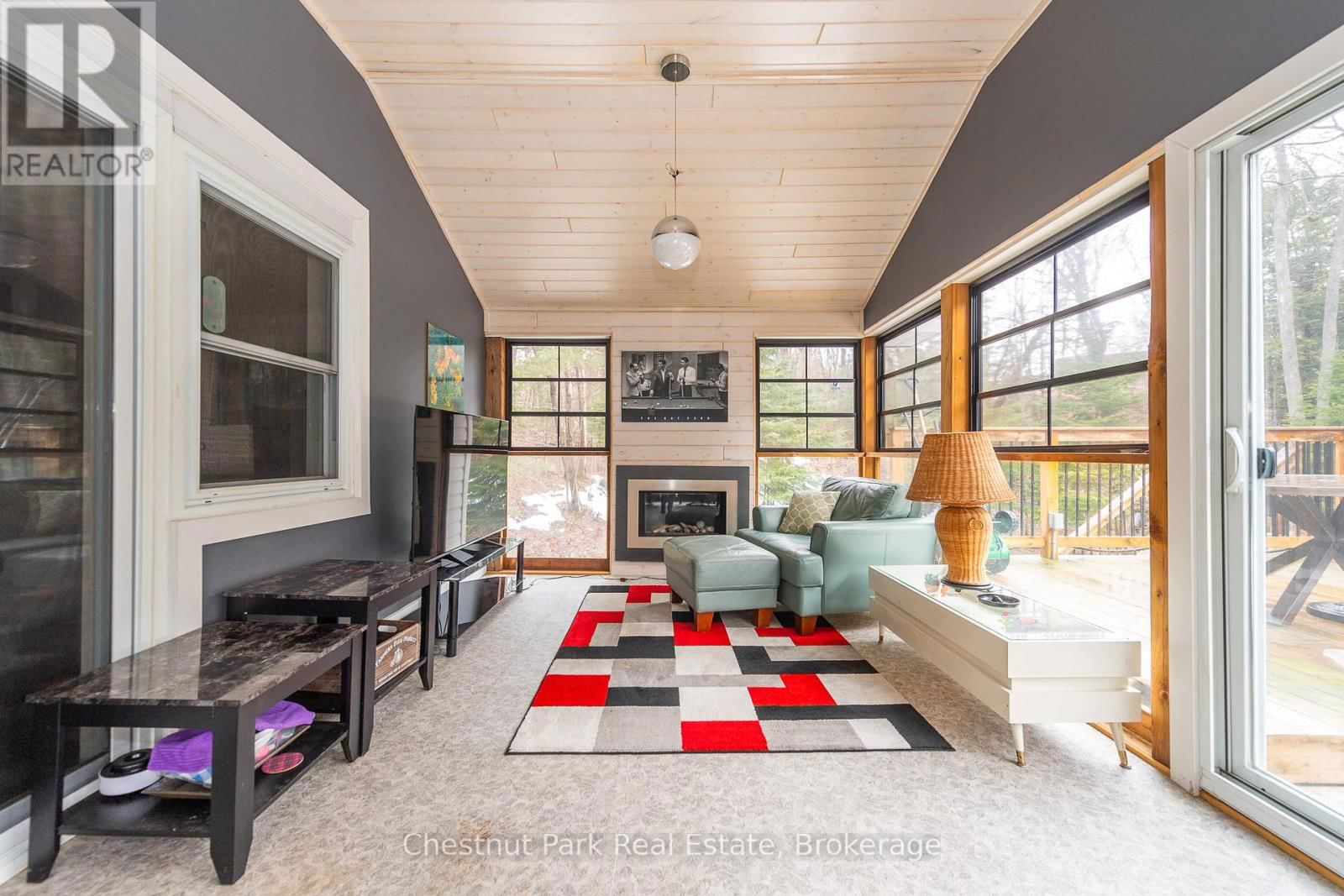 256 WOODLAND DRIVE Image 19