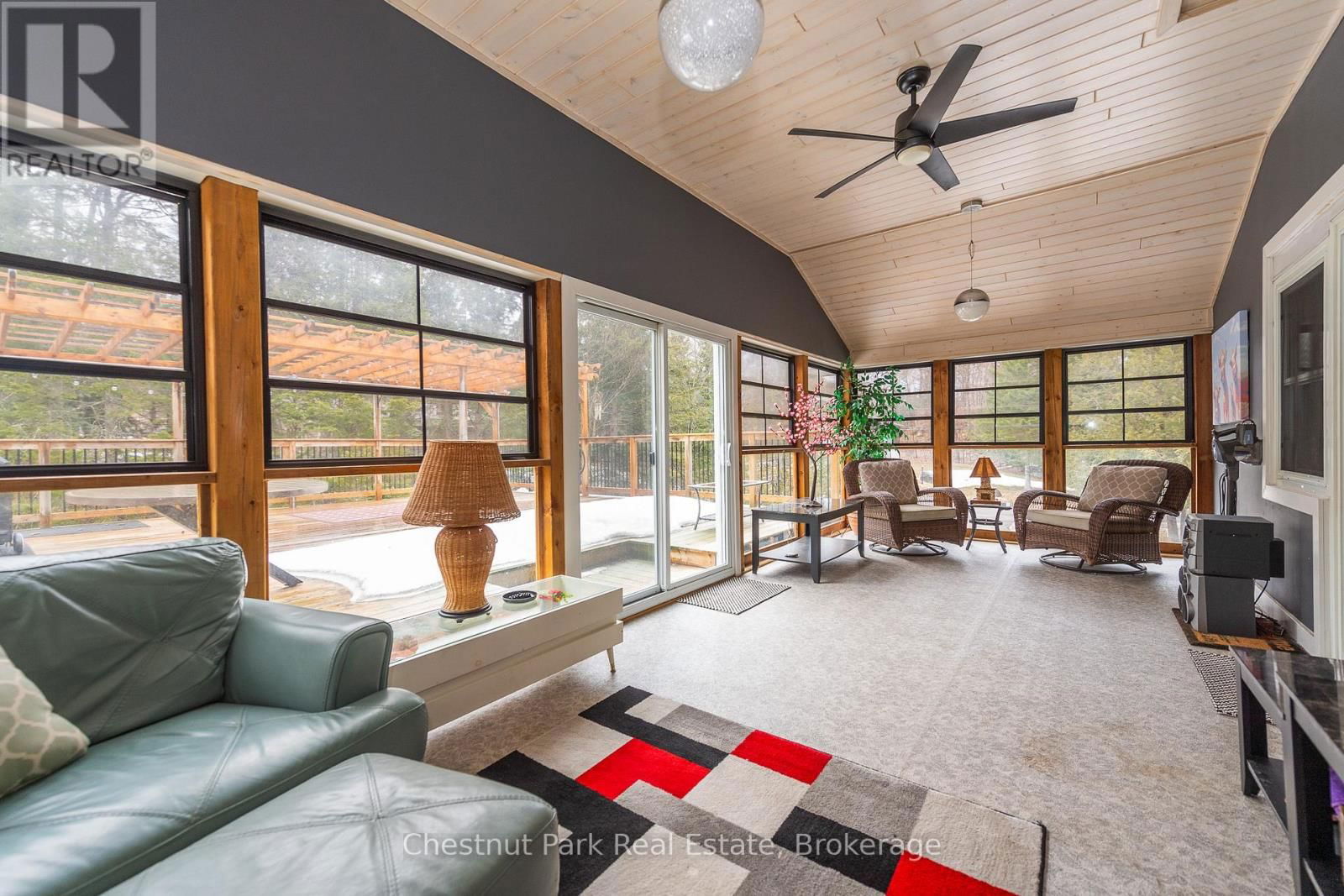 256 WOODLAND DRIVE Image 21