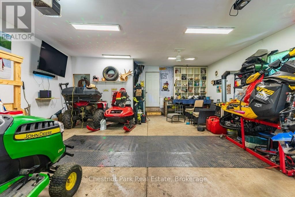 256 WOODLAND DRIVE Image 37
