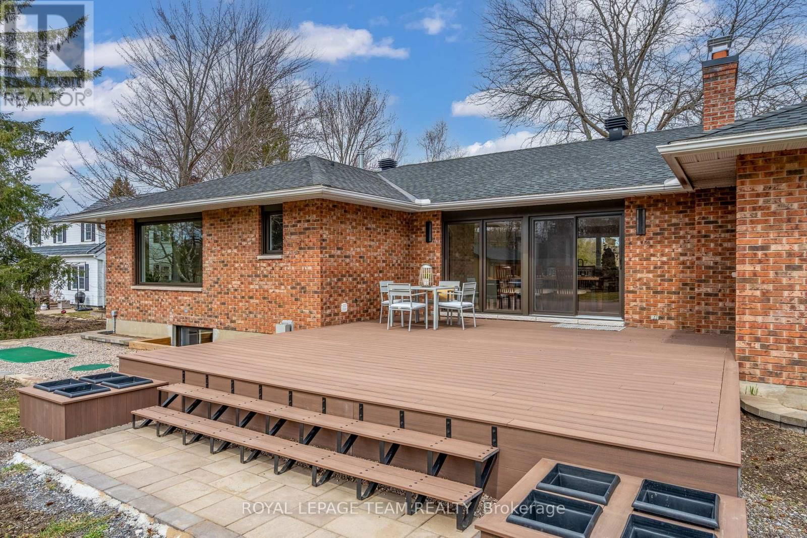 1056 HEENAN TERRACE Image 46