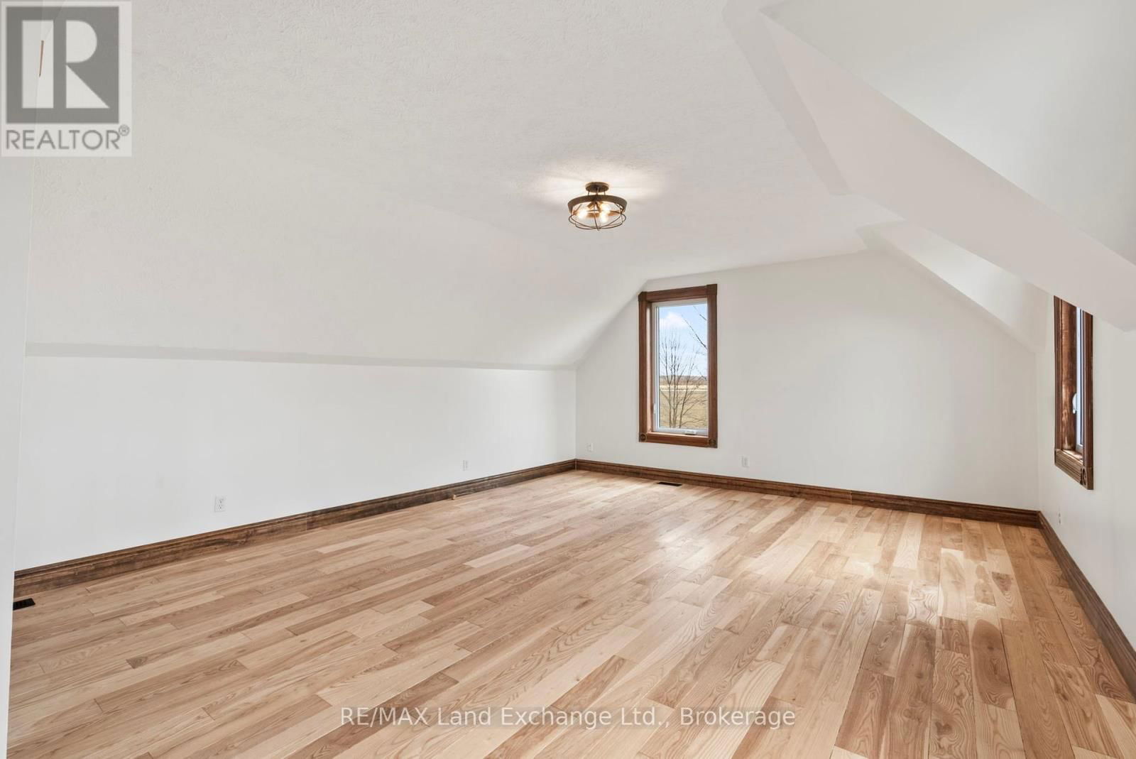 2344 BRUCE ROAD 20 Image 24