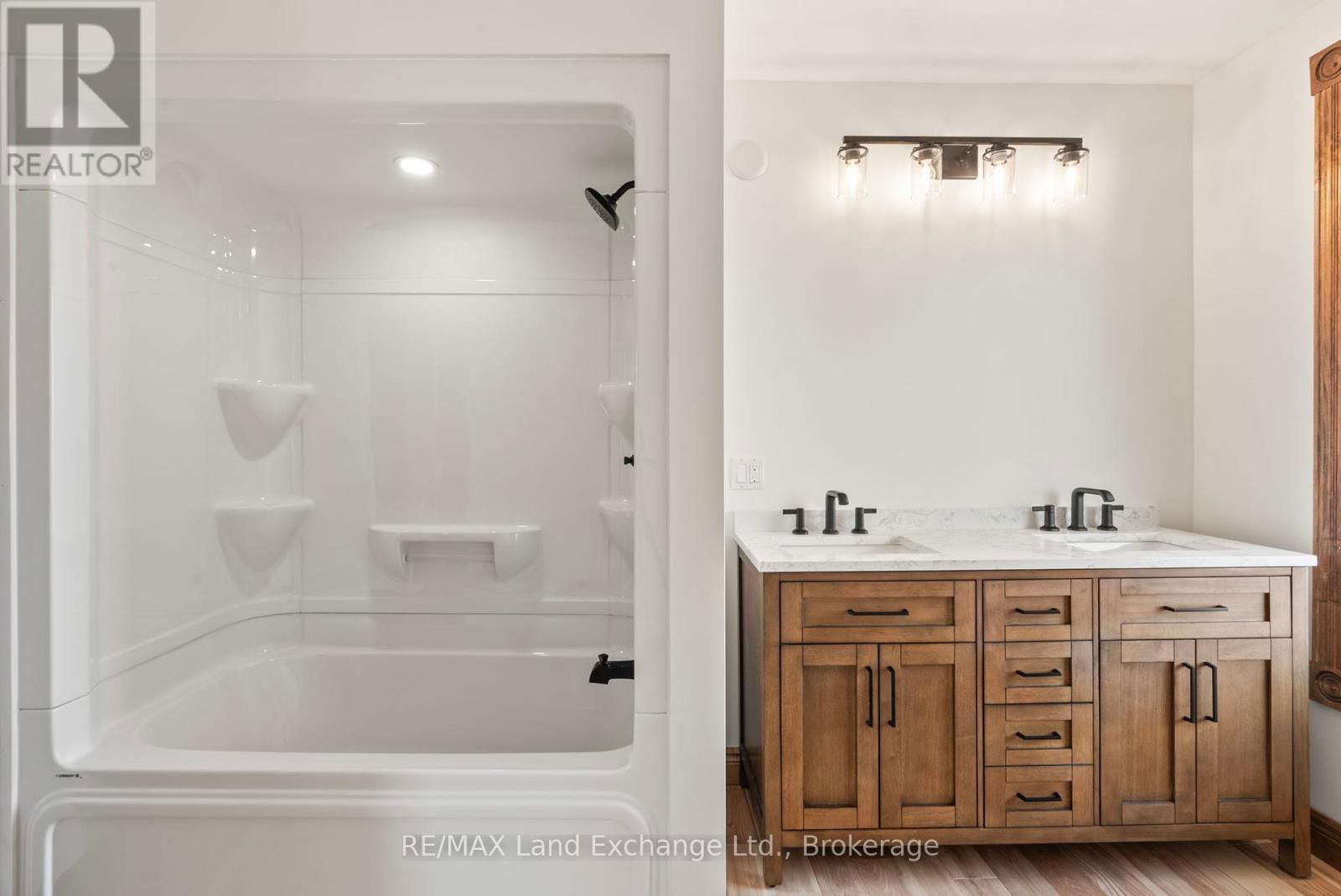 2344 BRUCE ROAD 20 Image 28