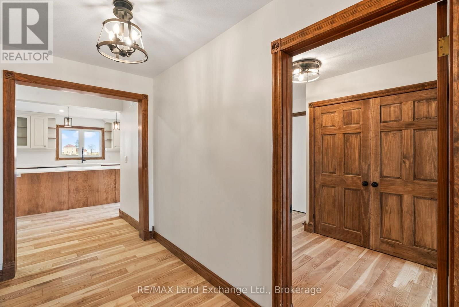 2344 BRUCE ROAD 20 Image 34