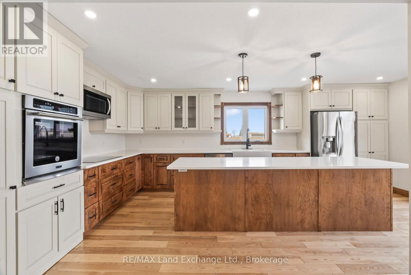 2344 BRUCE ROAD 20 Image 4