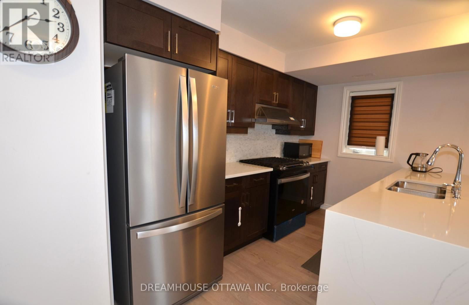 322 PILOT PRIVATE Image 8