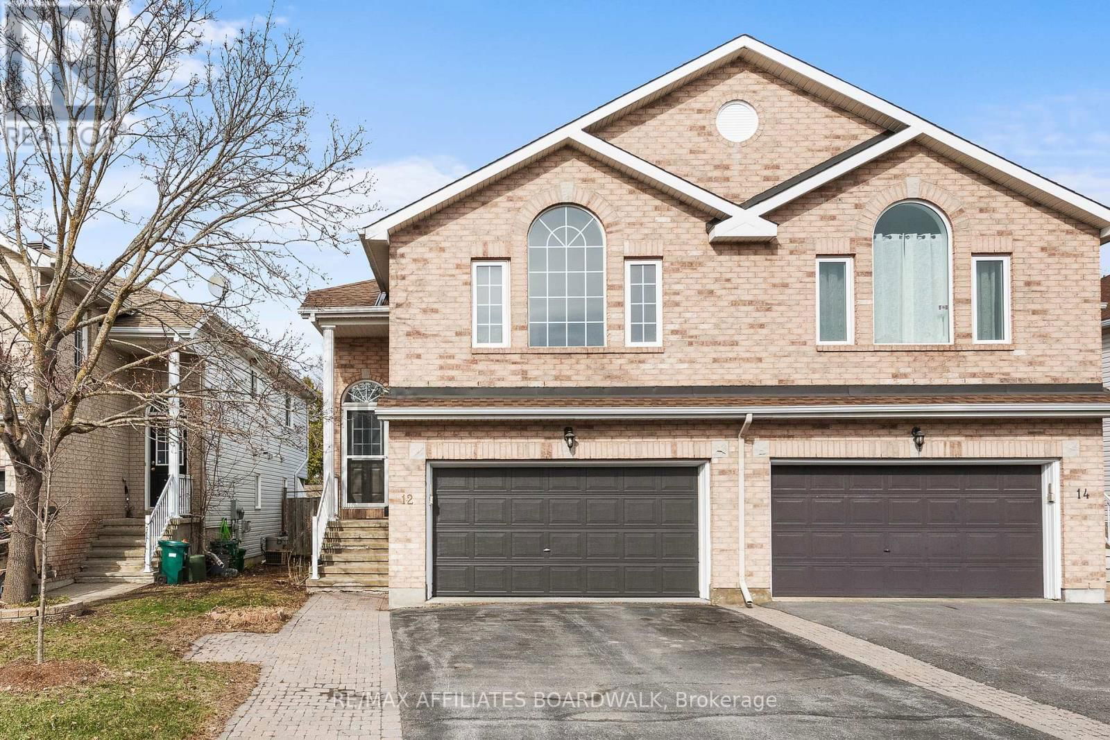 12 CASTLE GLEN CRESCENT Image 1