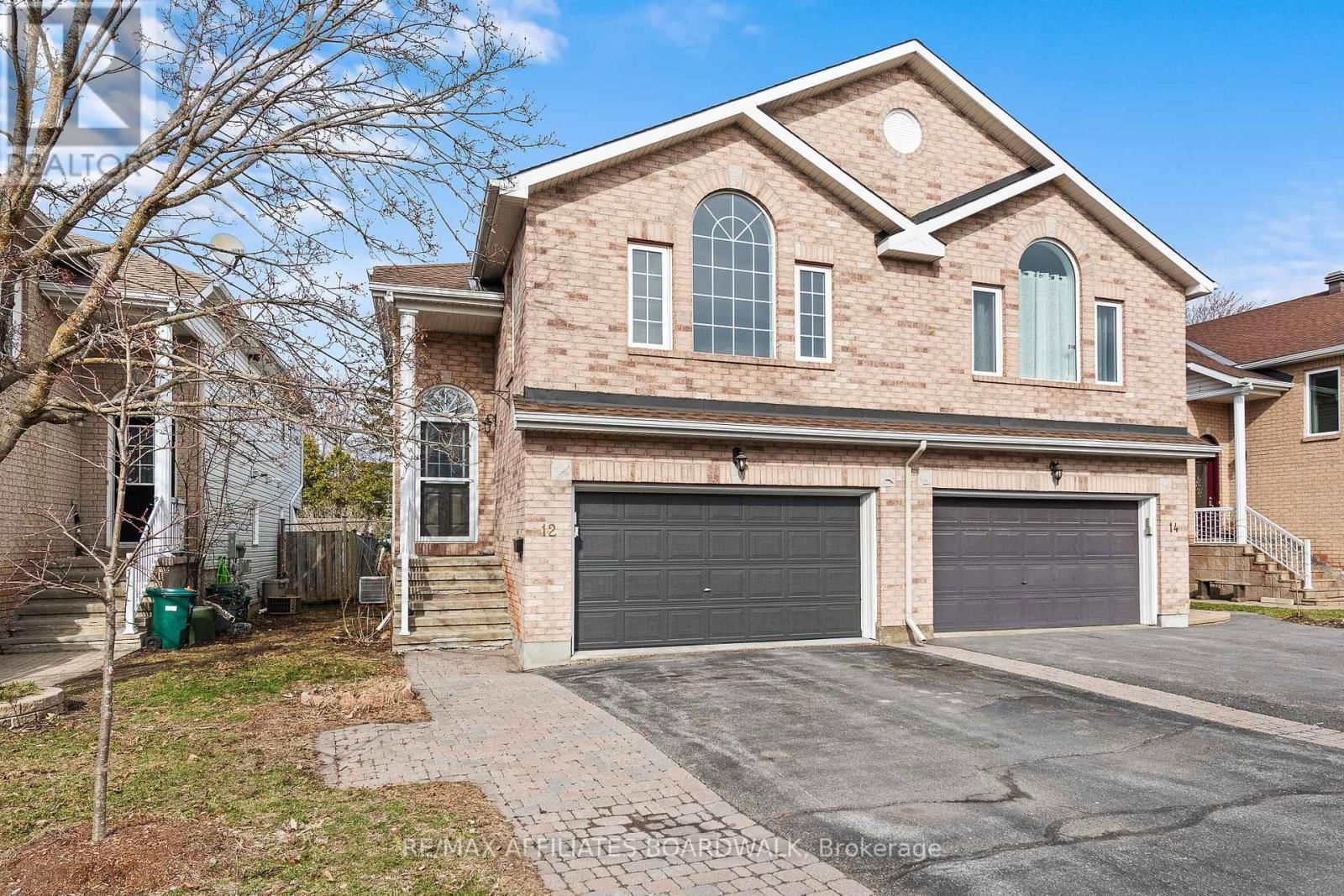 12 CASTLE GLEN CRESCENT Image 2