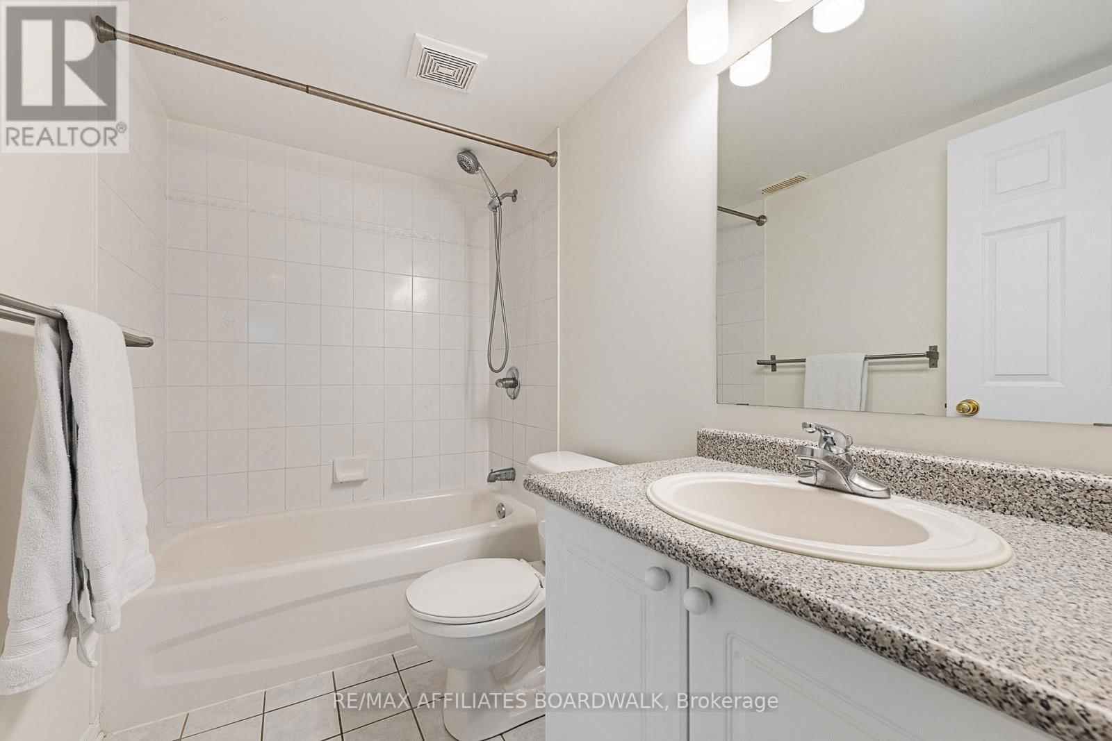 12 CASTLE GLEN CRESCENT Image 27