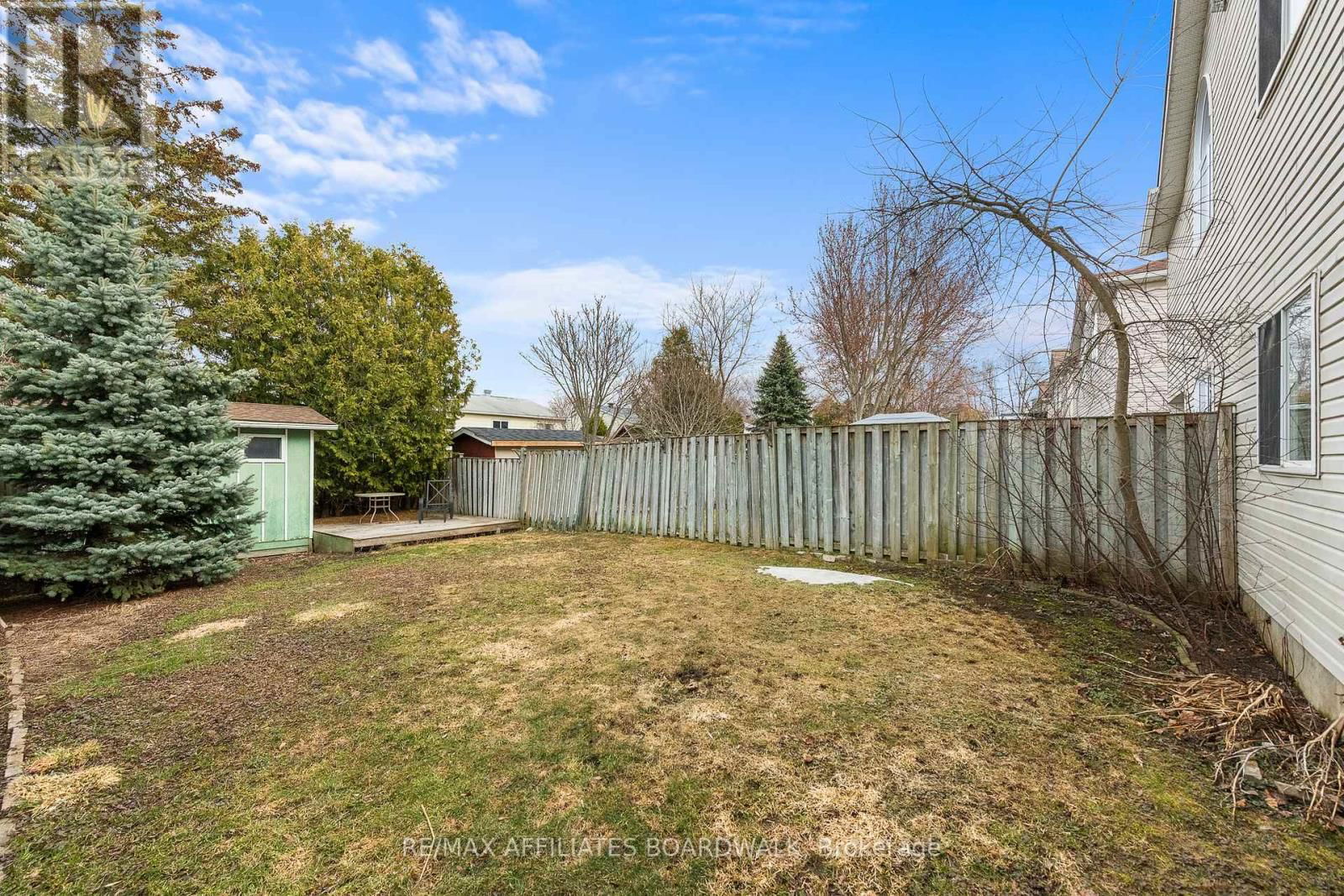 12 CASTLE GLEN CRESCENT Image 29