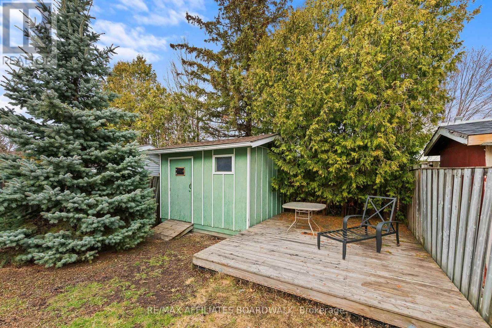 12 CASTLE GLEN CRESCENT Image 30