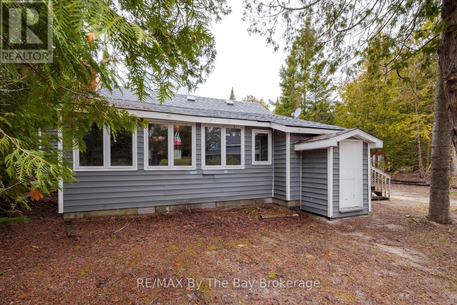 1120 KING EDWARD AVENUE Image 21