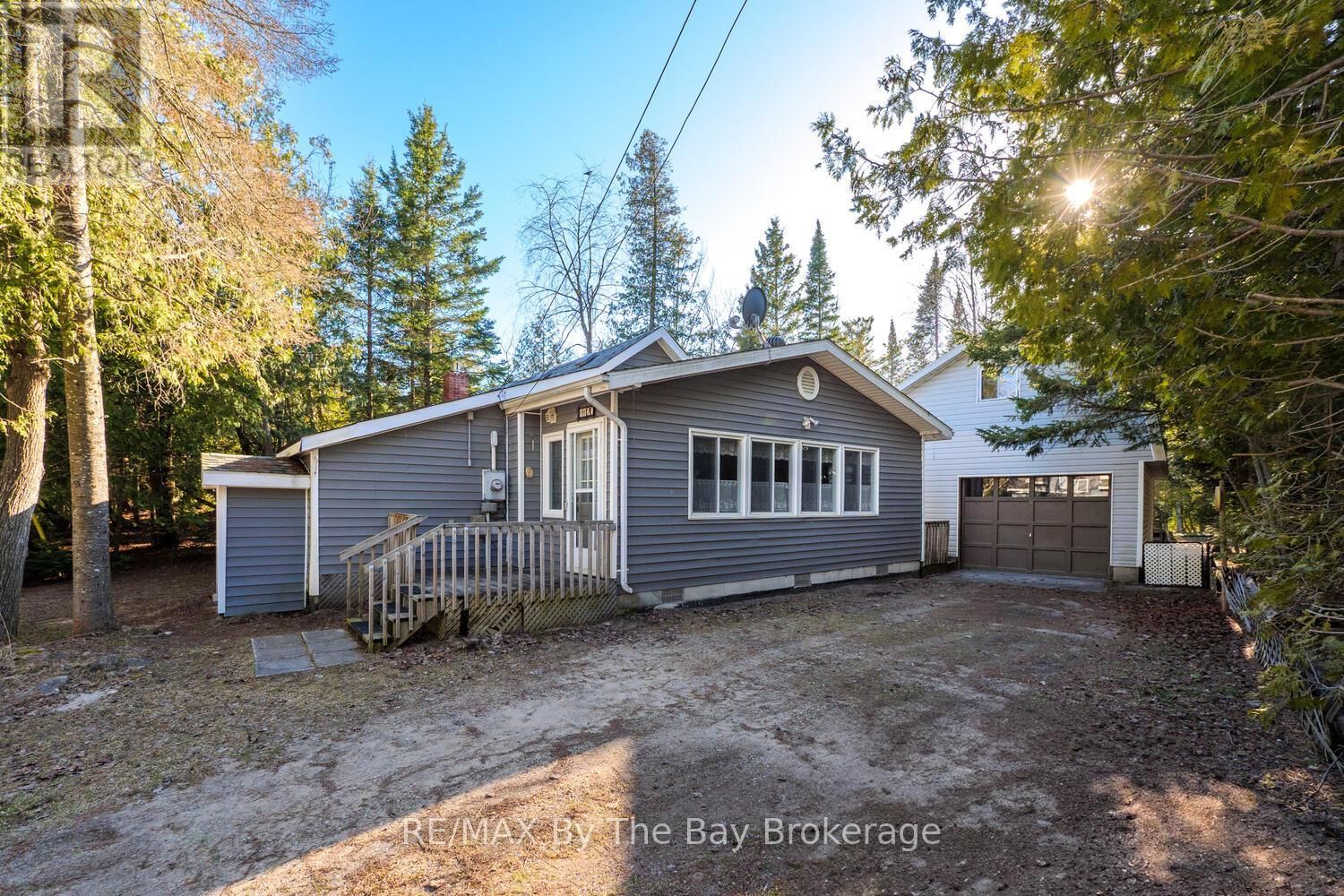 1120 KING EDWARD AVENUE Image 23