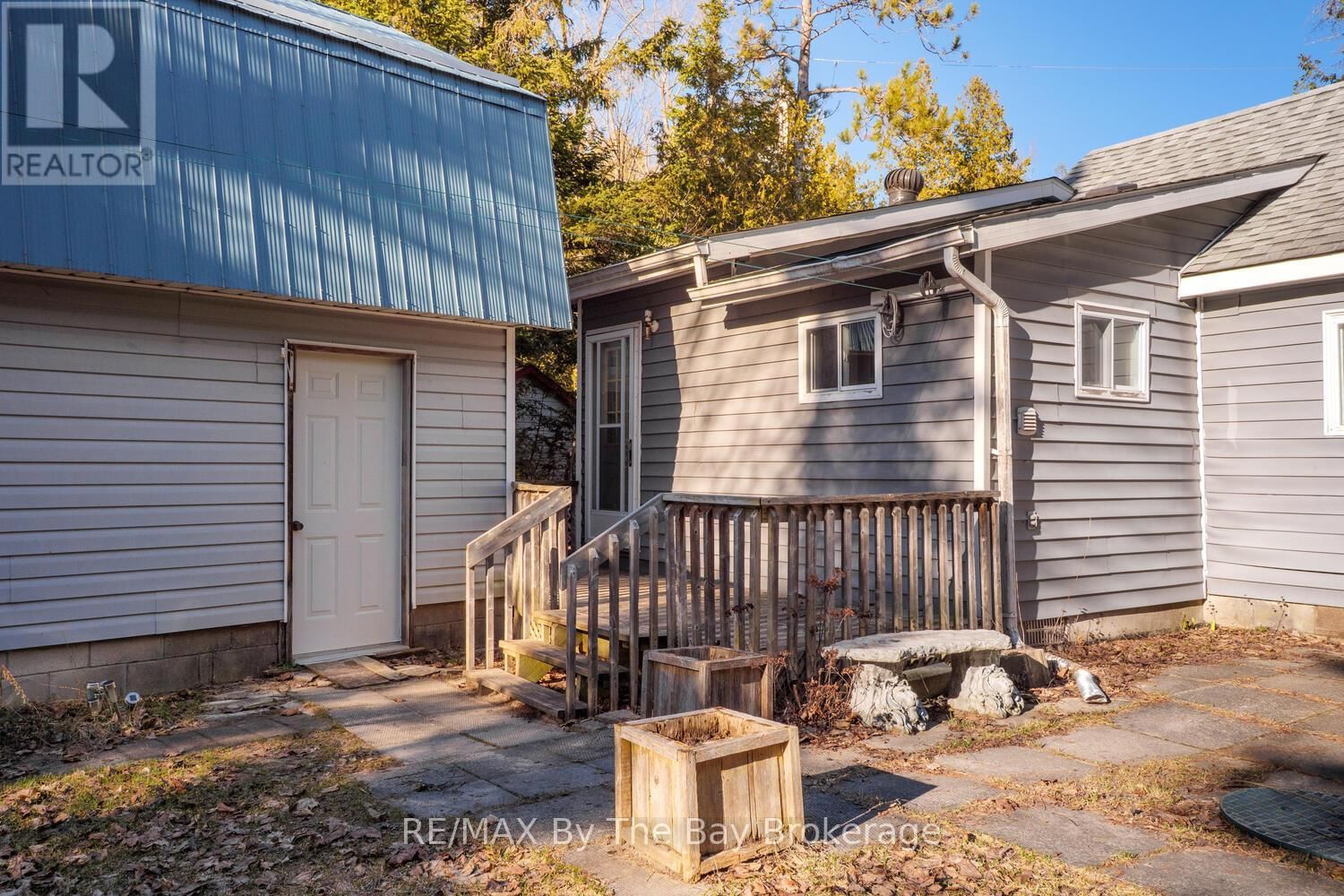 1120 KING EDWARD AVENUE Image 4