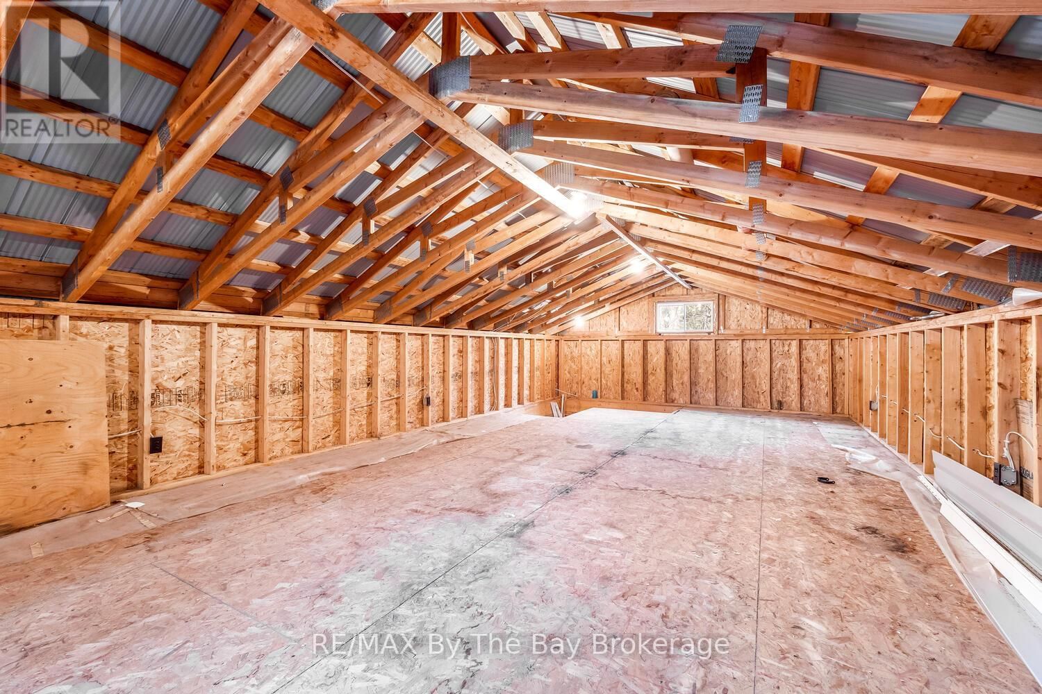 1120 KING EDWARD AVENUE Image 49
