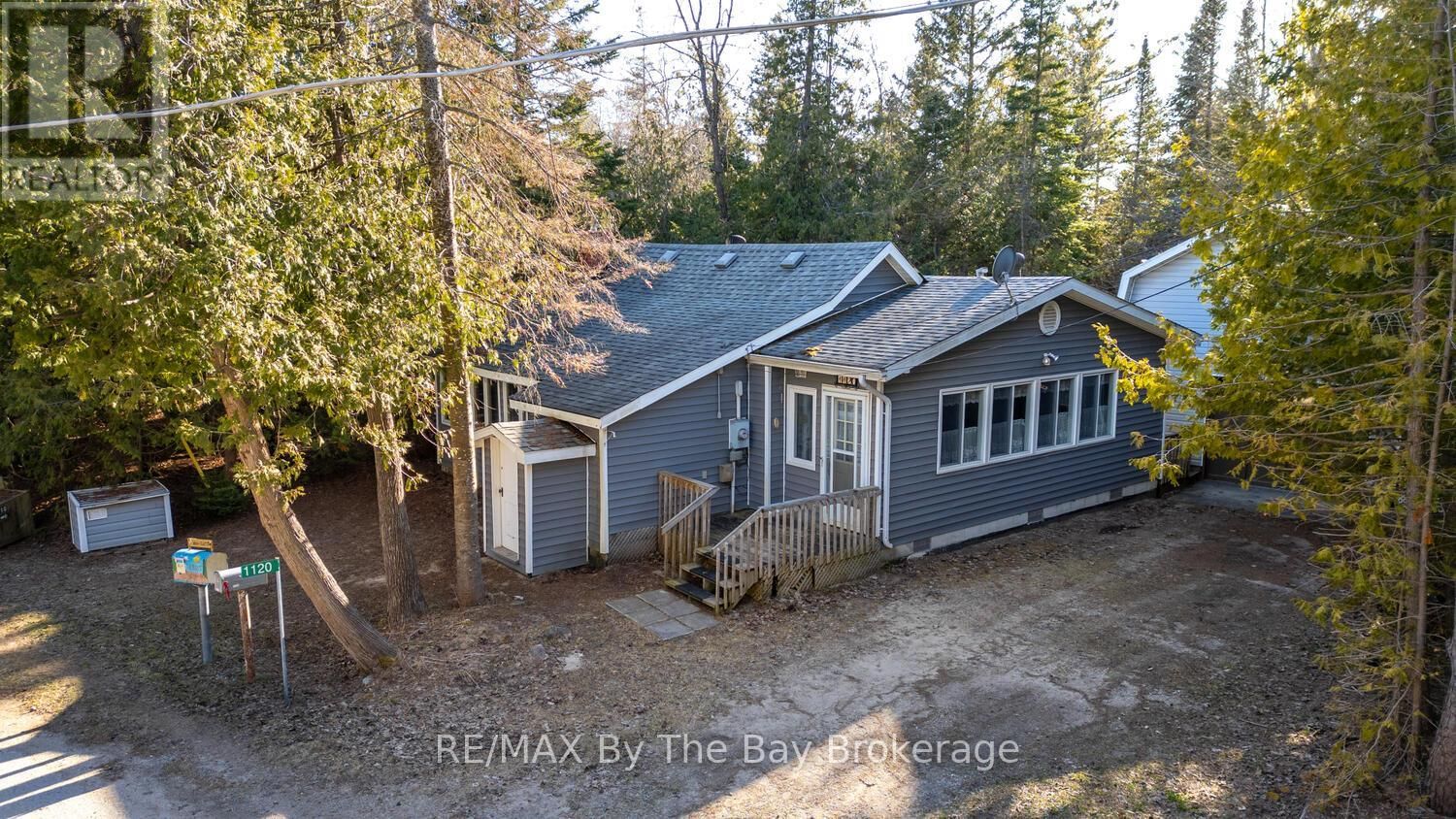 1120 KING EDWARD AVENUE Image 9