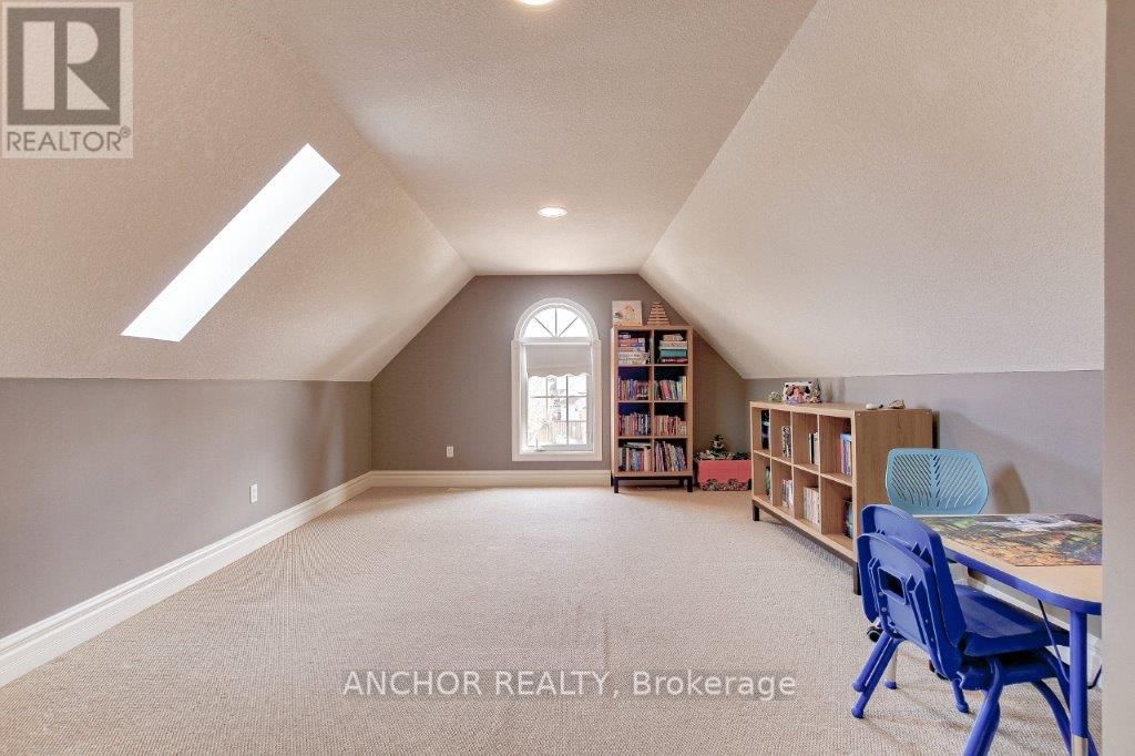 51 PINEHURST DRIVE WEST Image 24