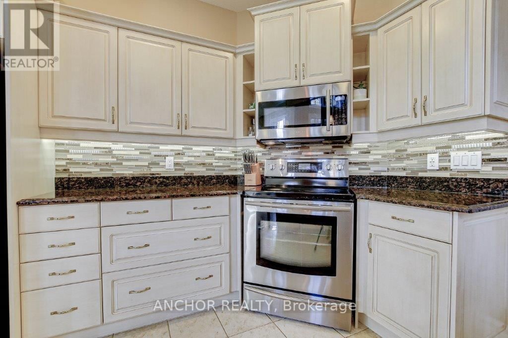 51 PINEHURST DRIVE WEST Image 9