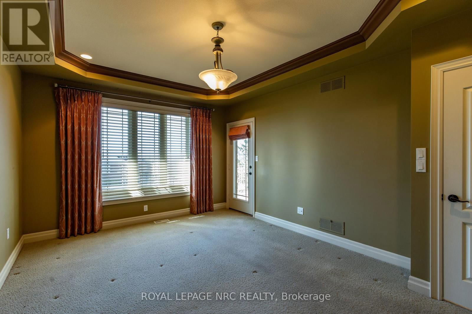 6 MUIRFIELD TRAIL Image 18