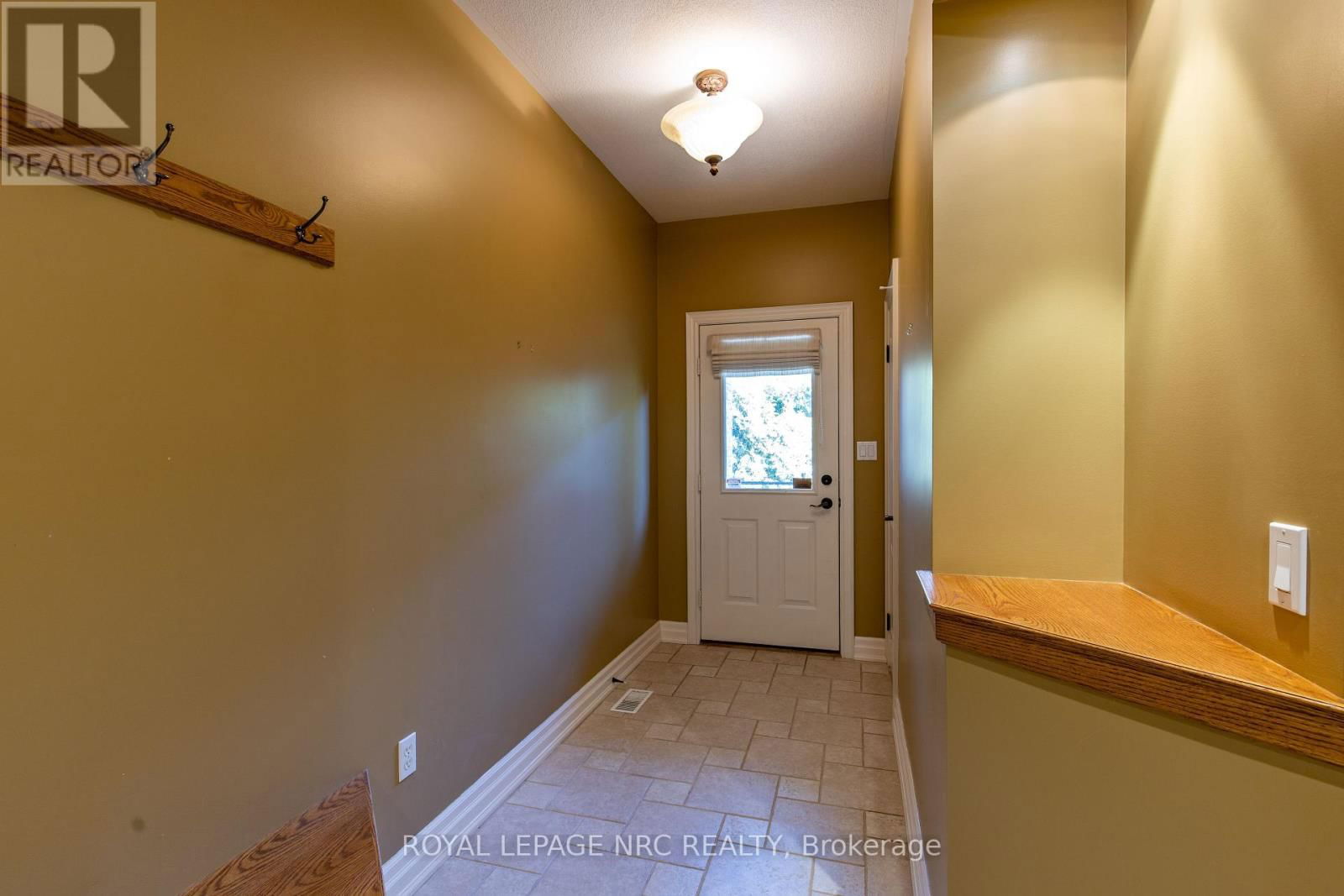 6 MUIRFIELD TRAIL Image 24