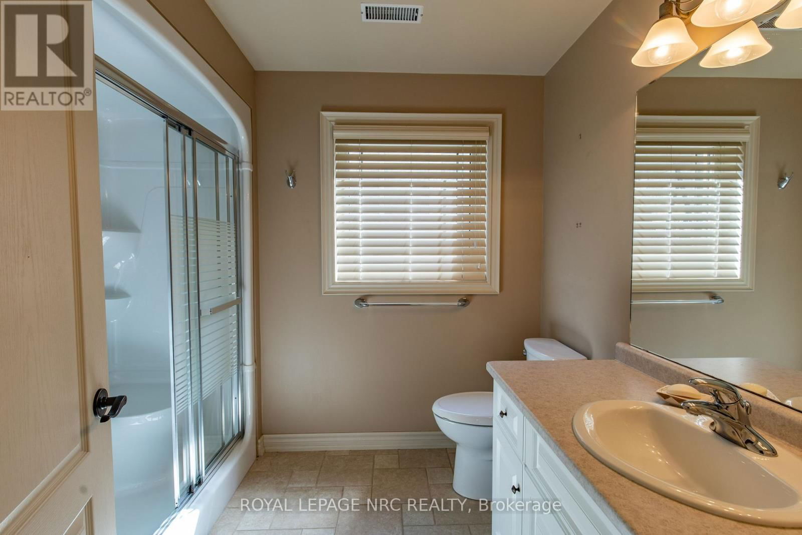 6 MUIRFIELD TRAIL Image 33