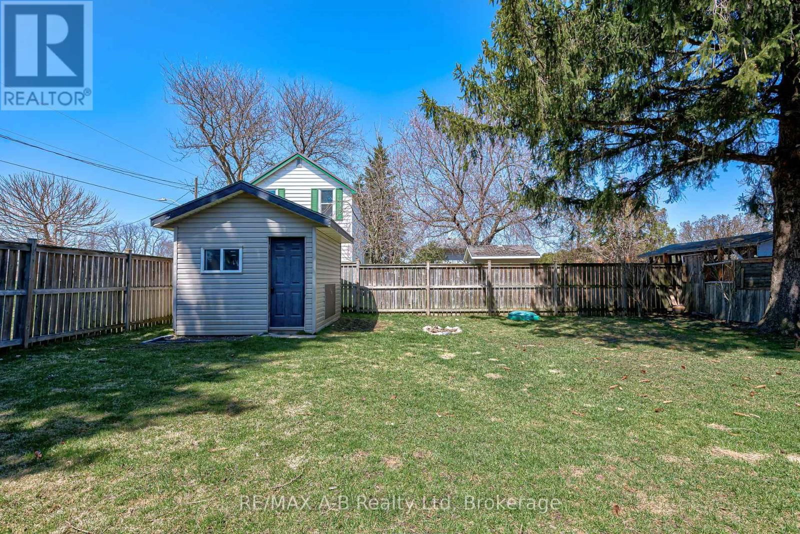 2 LOVEYS STREET EAST Image 44