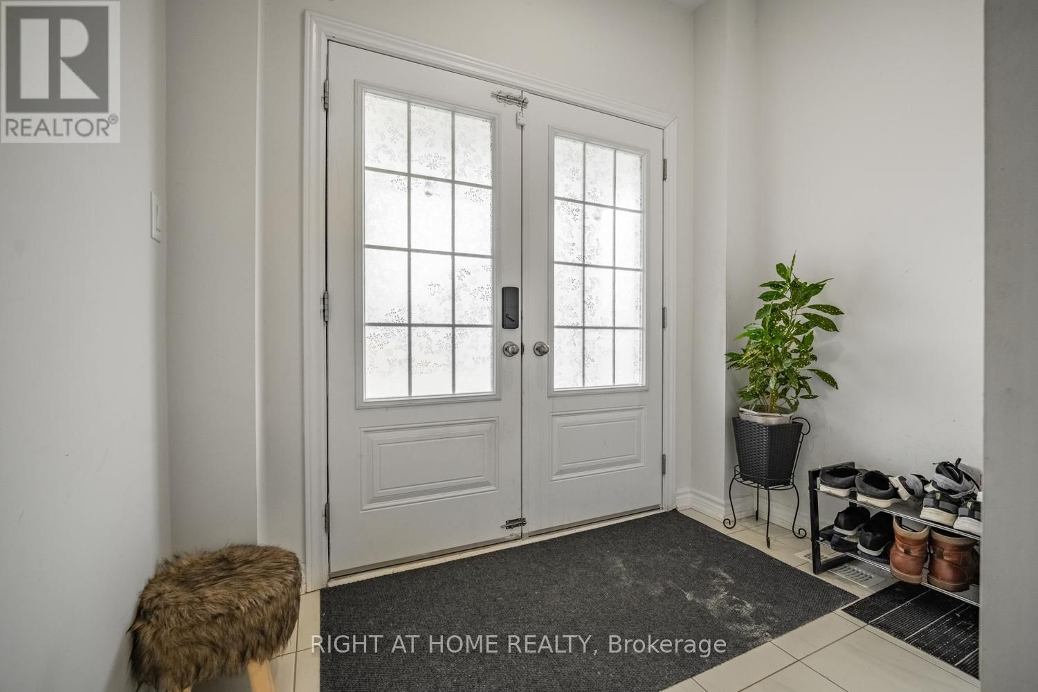 333 FORKS ROAD EAST Image 3