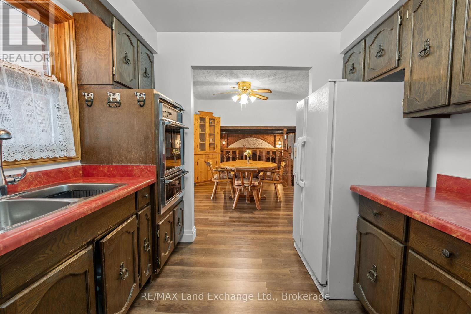 347 TYENDINAGA DRIVE Image 27
