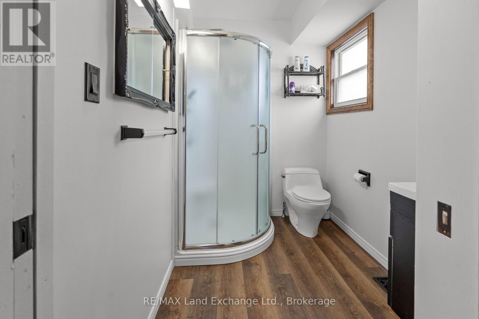 347 TYENDINAGA DRIVE Image 35