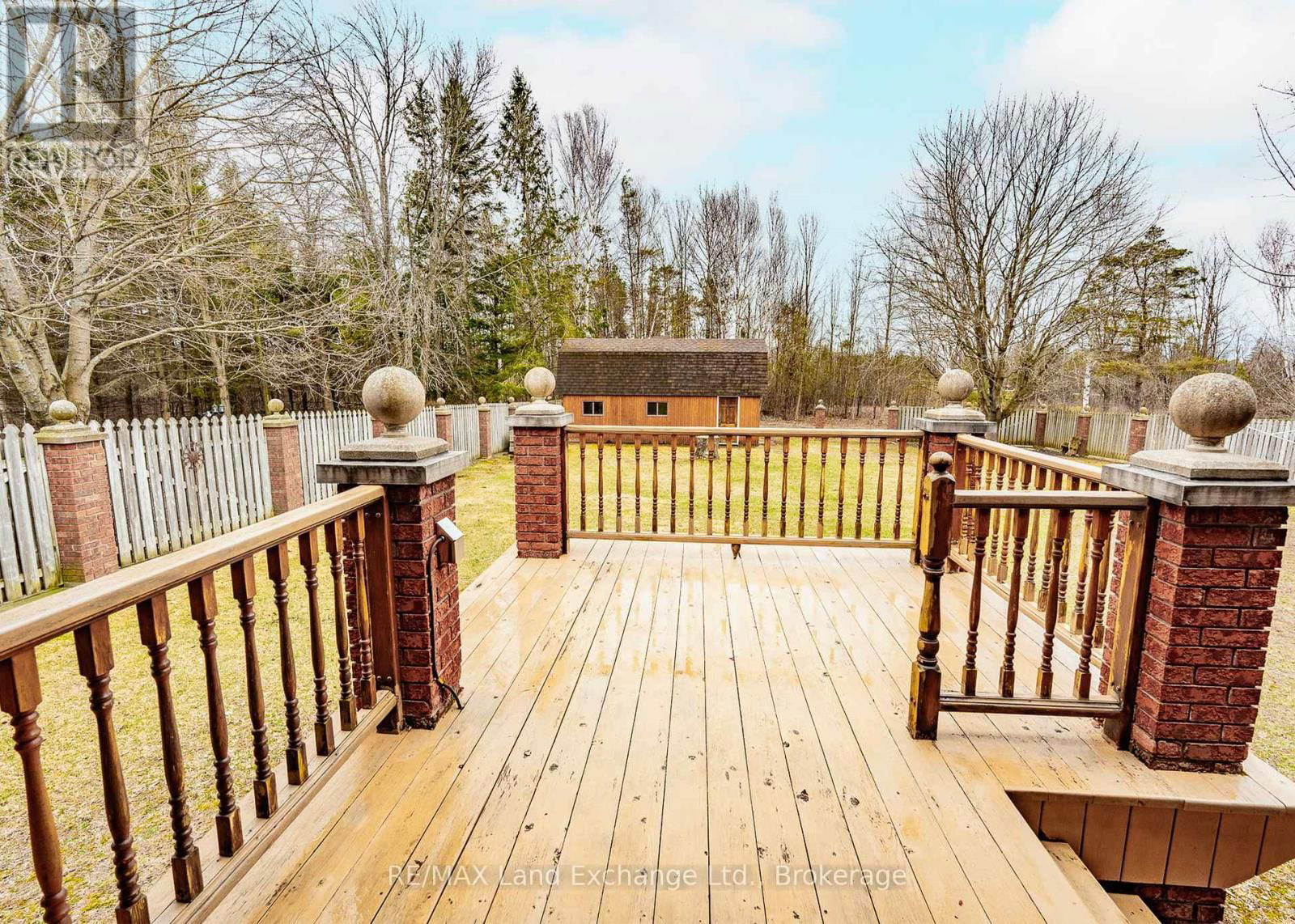 347 TYENDINAGA DRIVE Image 36