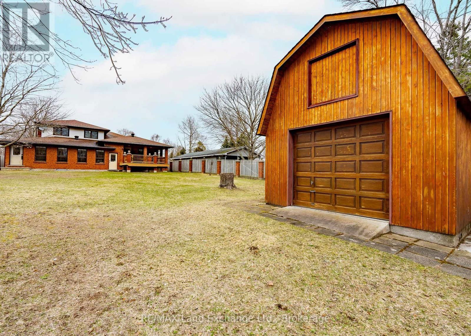 347 TYENDINAGA DRIVE Image 42