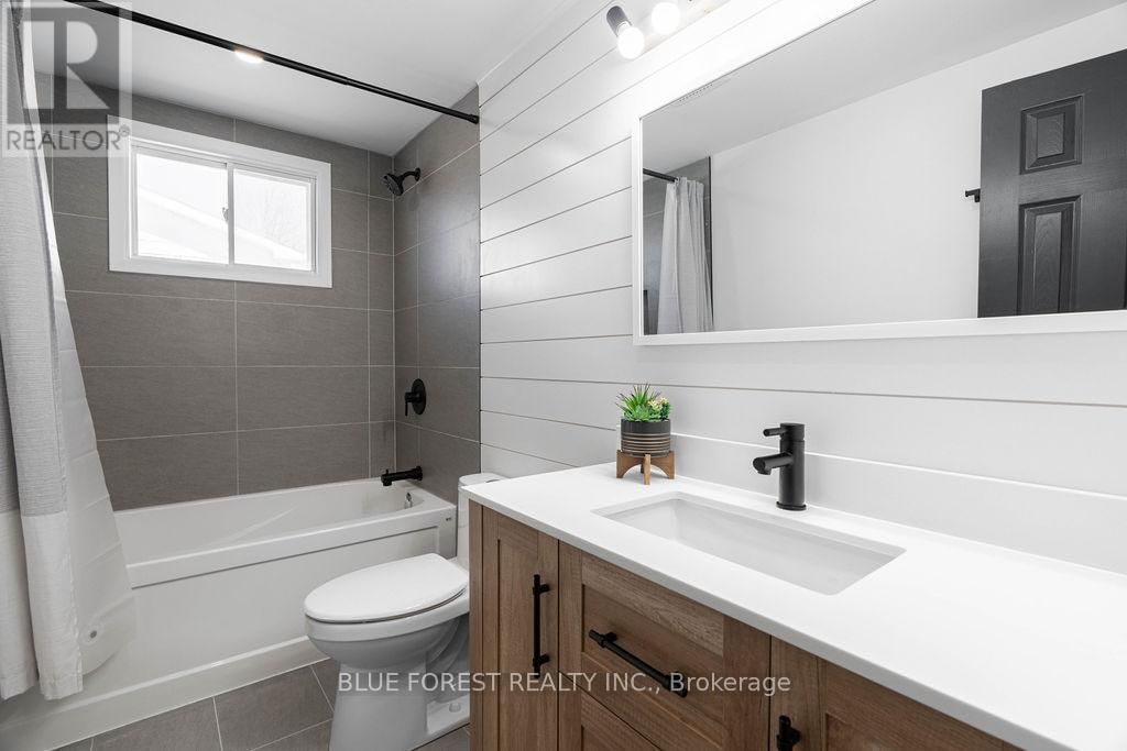 3 UPCOTT CRESCENT Image 19