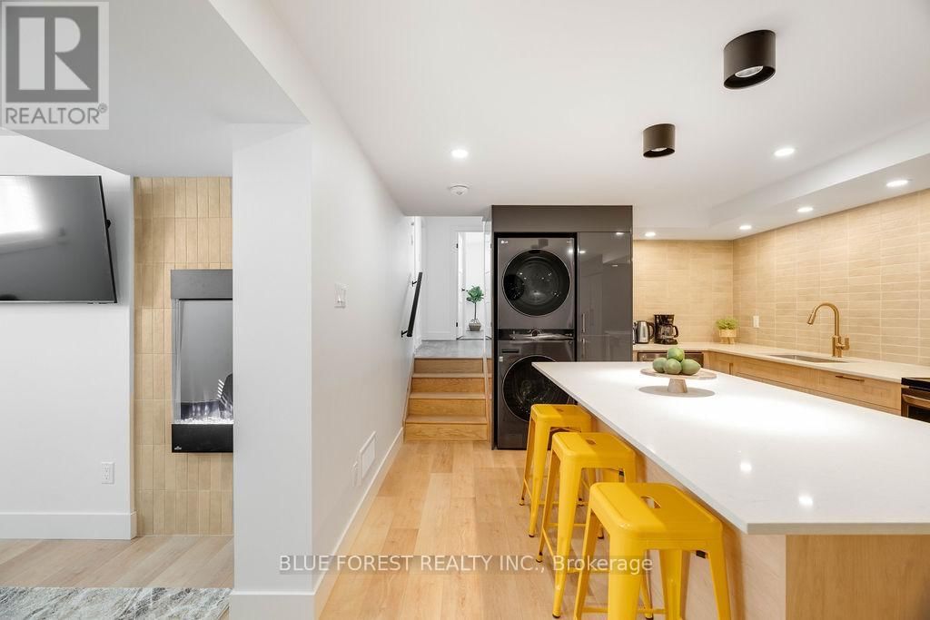 3 UPCOTT CRESCENT Image 35