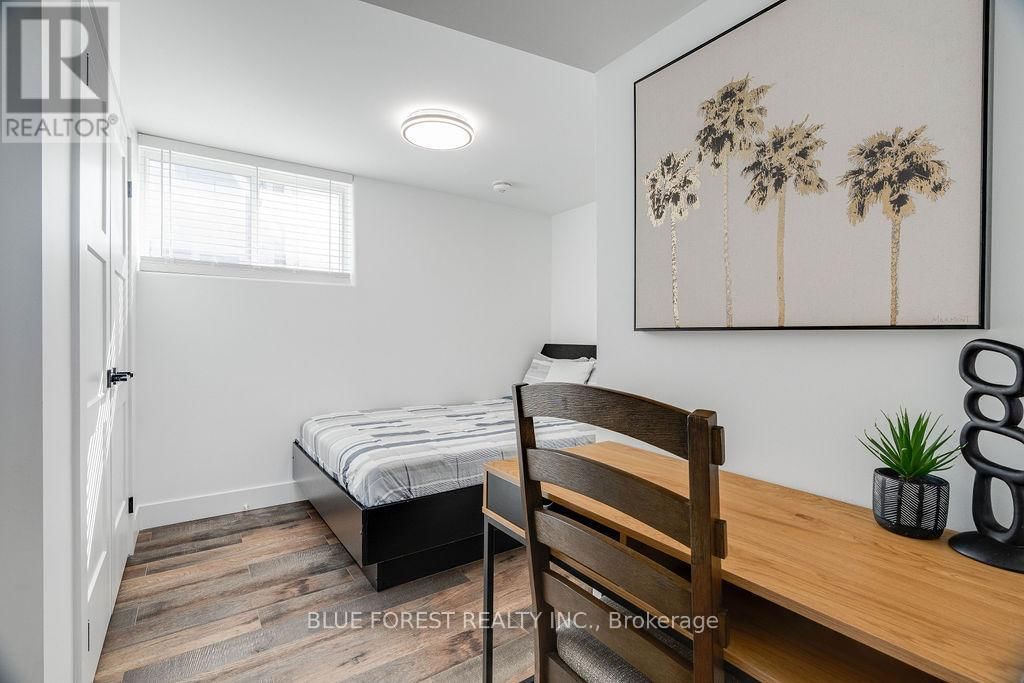 3 UPCOTT CRESCENT Image 42
