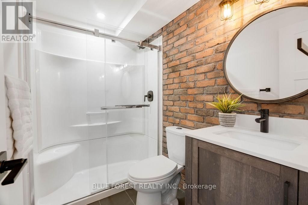 3 UPCOTT CRESCENT Image 44
