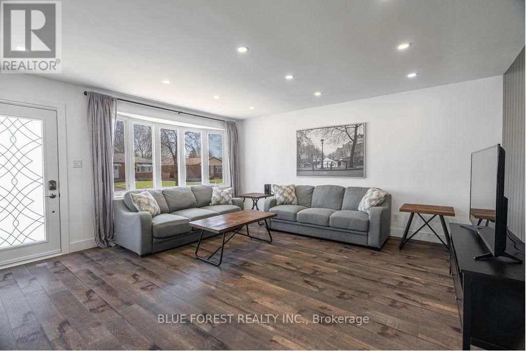3 UPCOTT CRESCENT Image 5