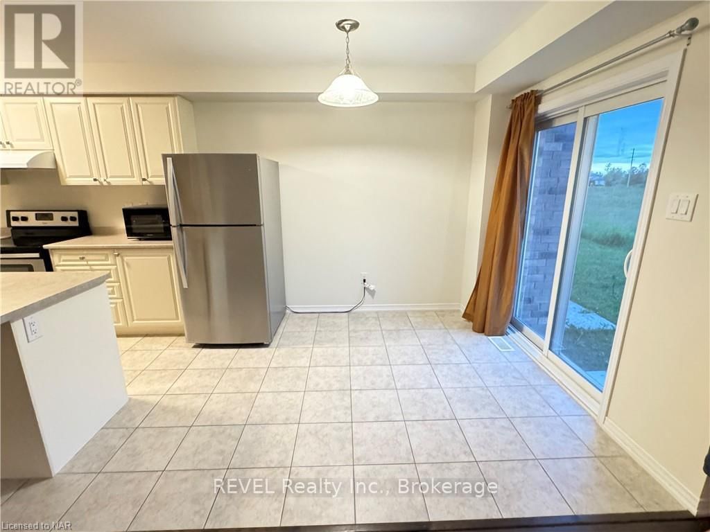 UPPER - 7711 DOCKWEED DRIVE Image 12