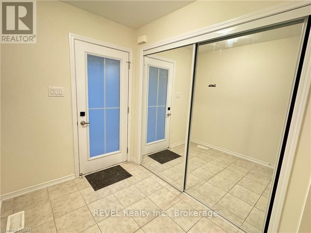 UPPER - 7711 DOCKWEED DRIVE Image 4