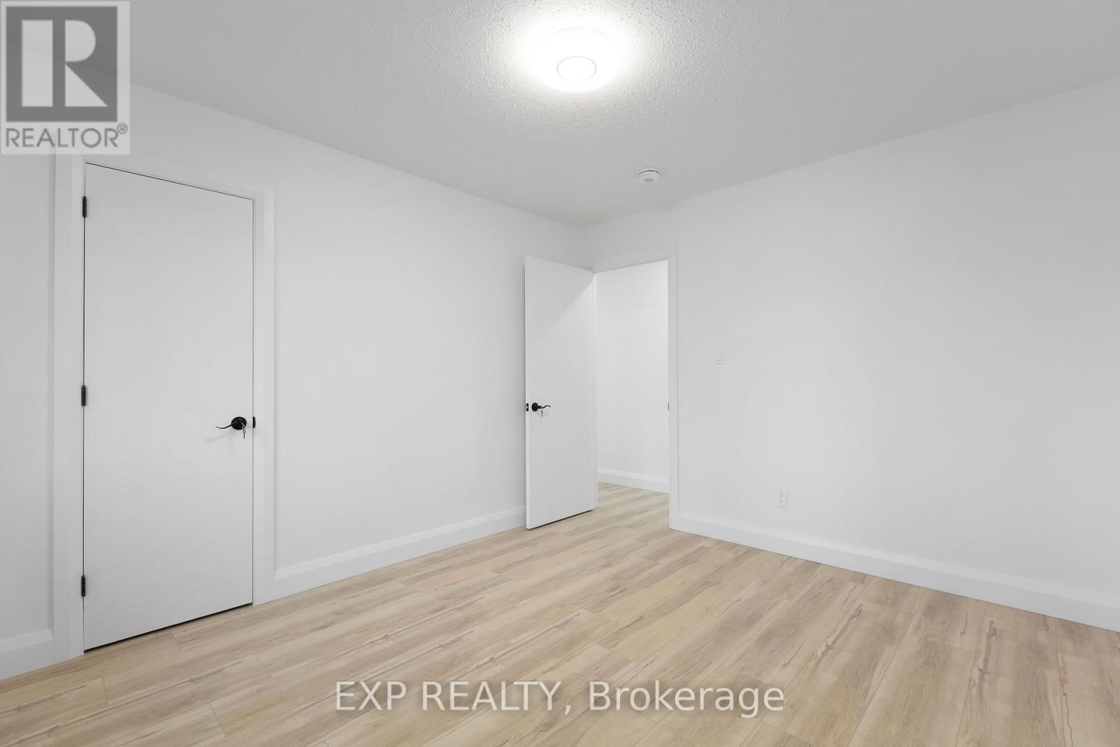 12 BARRHAVEN CRESCENT Image 22