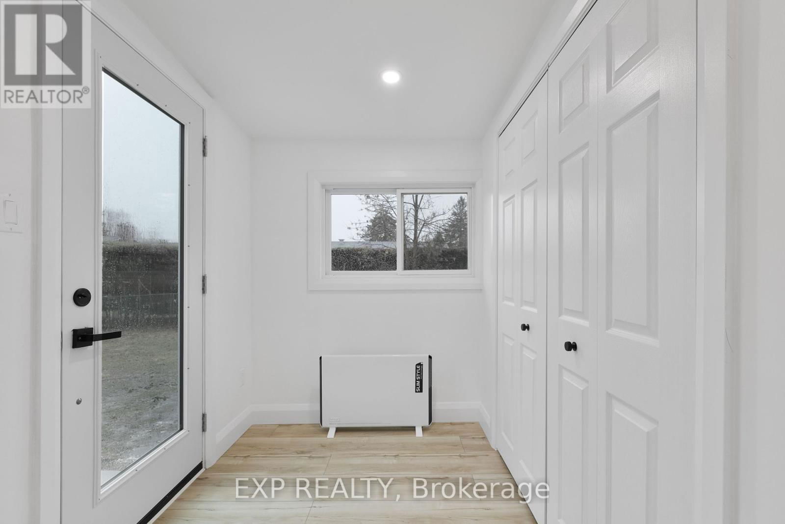 12 BARRHAVEN CRESCENT Image 23